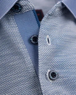 Blaue Polo mit Modal