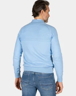 Blauer pullover mit halbem Reißverschluss