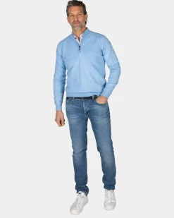 Blauer pullover mit halbem Reißverschluss