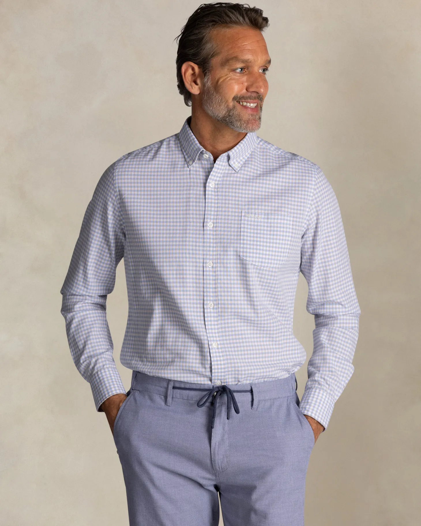 Blaues kariertes Baumwollhemd mit Knopfleiste