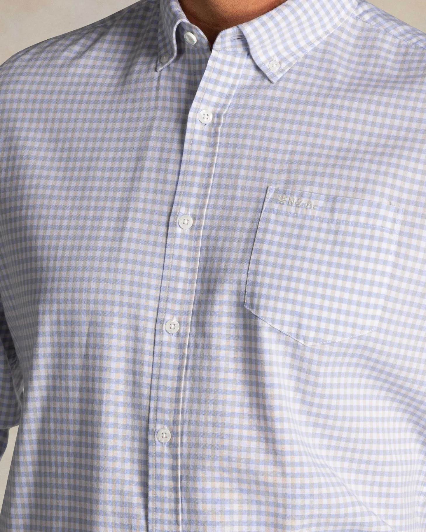 Blaues kariertes Baumwollhemd mit Knopfleiste