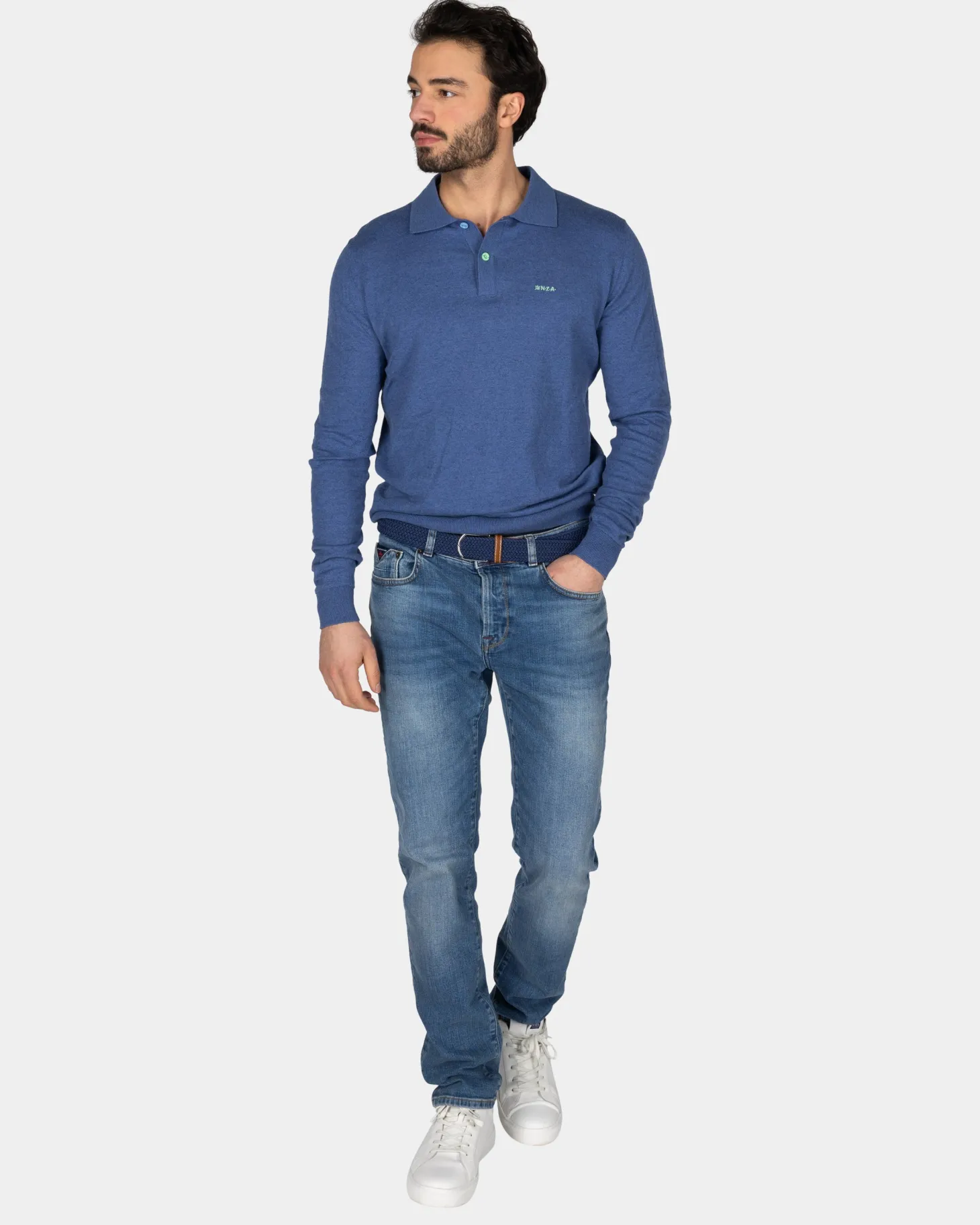 Blaues Langarm-Poloshirt