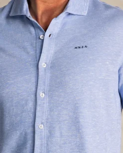 Blaues Leinenhemd mit kurzen Ärmeln