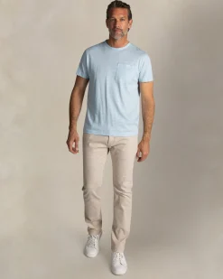 Blaues leinen-t-shirt mit rundhalsausschnitt