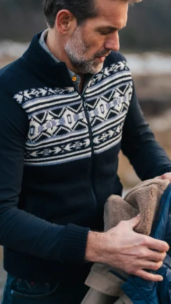 Dunkelblaue Strickjacke mit weiß-blauem Muster - Winter Navy