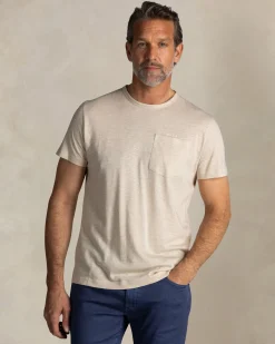 Ecru t-shirt met borstzakje