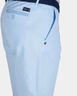 Hellblaue Baumwoll-Chino-Shorts