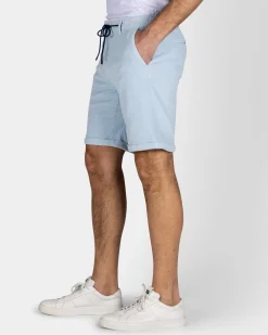 Hellblaue kurze Hose aus Rippenstoff