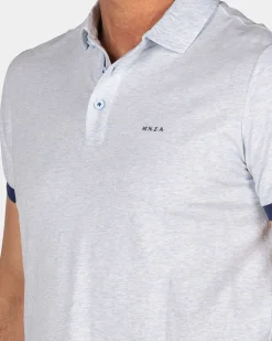 Hellblaue Polo mit navy Details