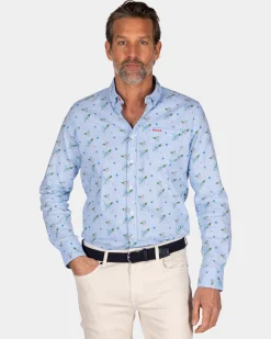 Hellblaues bedrucktes Hemd