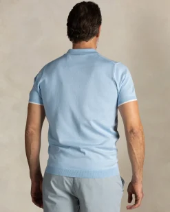 Hellblaues klassisches Poloshirt