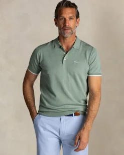 Hellgrünes gestricktes Poloshirt