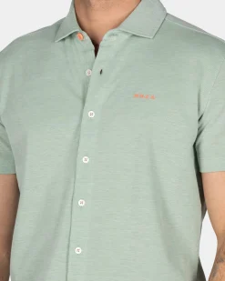 Hellgrünes Hemd mit kurzen Ärmeln