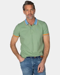 Hellgrünes sportliches Poloshirt