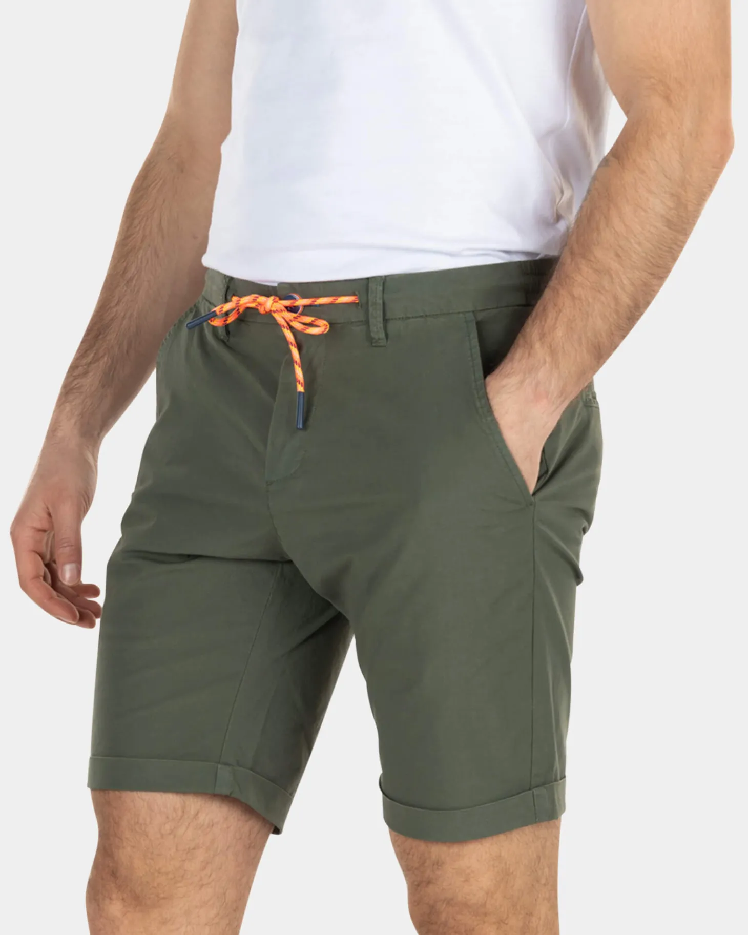 Schlichte Chino-Shorts aus Baumwolle - High Summer Army
