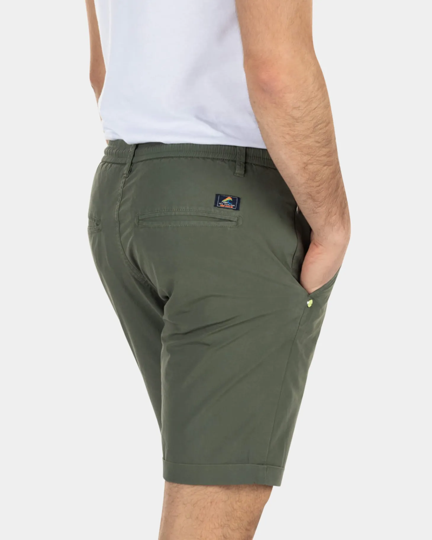 Schlichte Chino-Shorts aus Baumwolle - High Summer Army