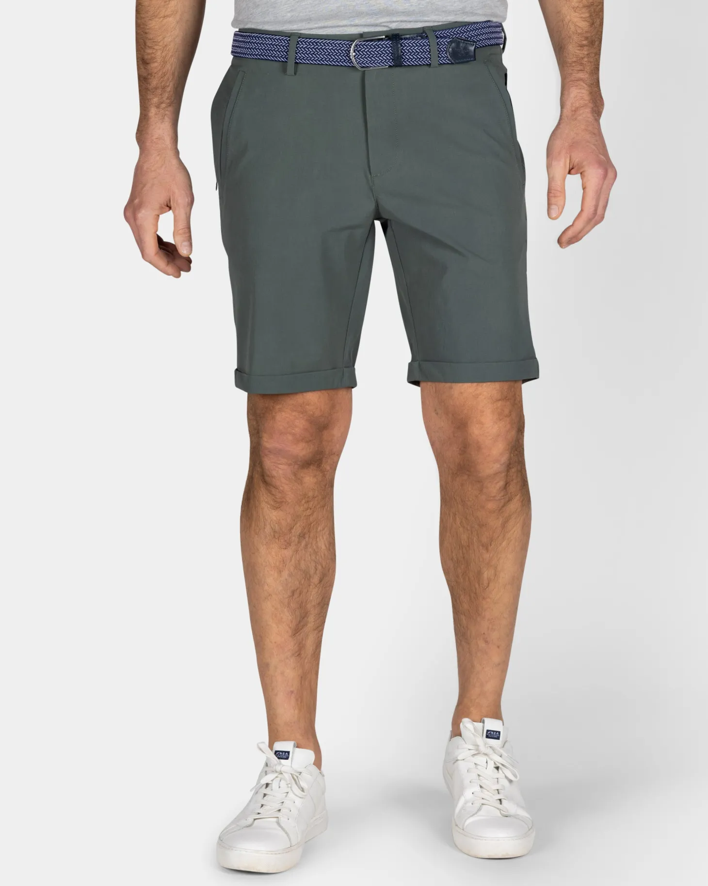 Sportliche grüne Shorts