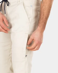 Sportliche, schlichte Chino - Cream