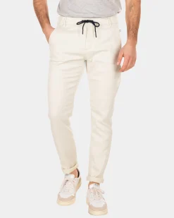 Sportliche, schlichte Chino - Cream