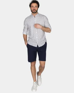 Weißes Hemd mit blauem grafischem Print